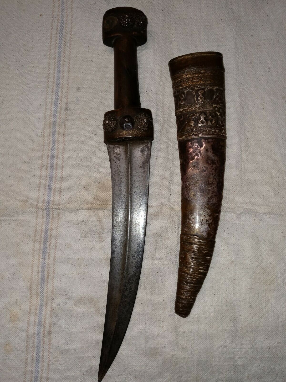 Antique Old Arabian Dagger - Sharp Blade